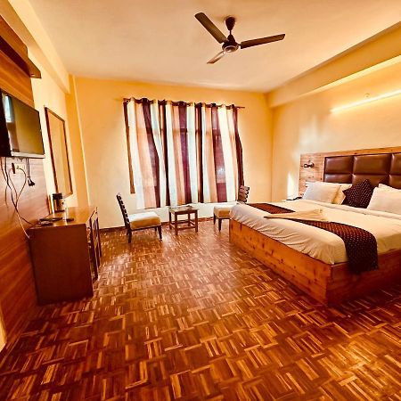 Hotel Grand Kalinga - Near Volvo Bus Stand Manali Екстериор снимка