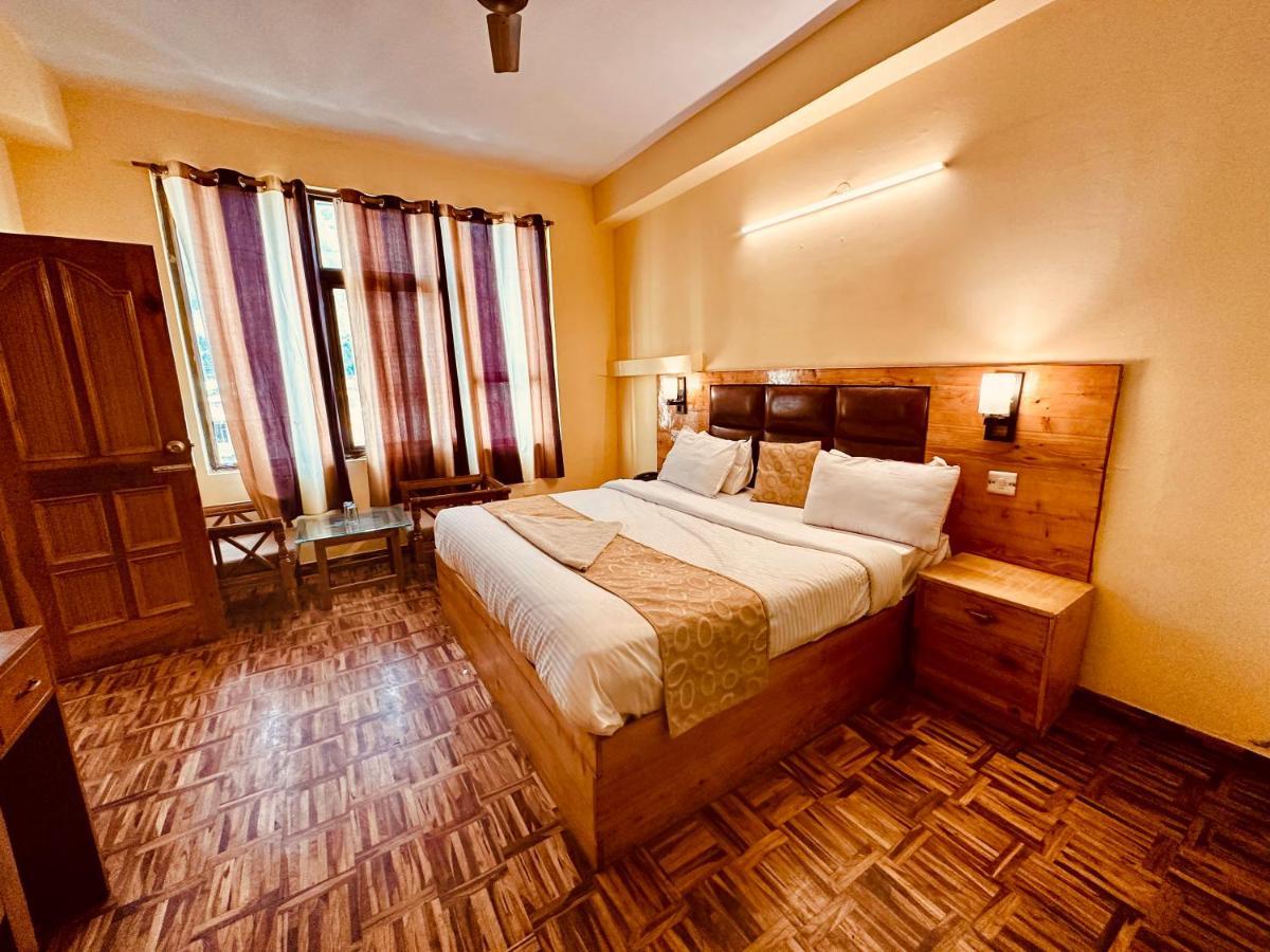 Hotel Grand Kalinga - Near Volvo Bus Stand Manali Екстериор снимка