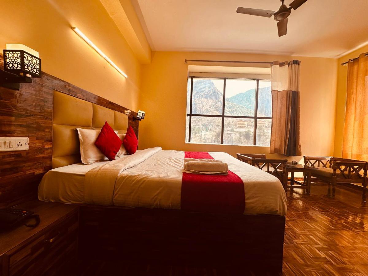 Hotel Grand Kalinga - Near Volvo Bus Stand Manali Екстериор снимка