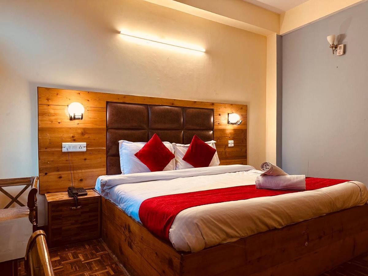 Hotel Grand Kalinga - Near Volvo Bus Stand Manali Екстериор снимка