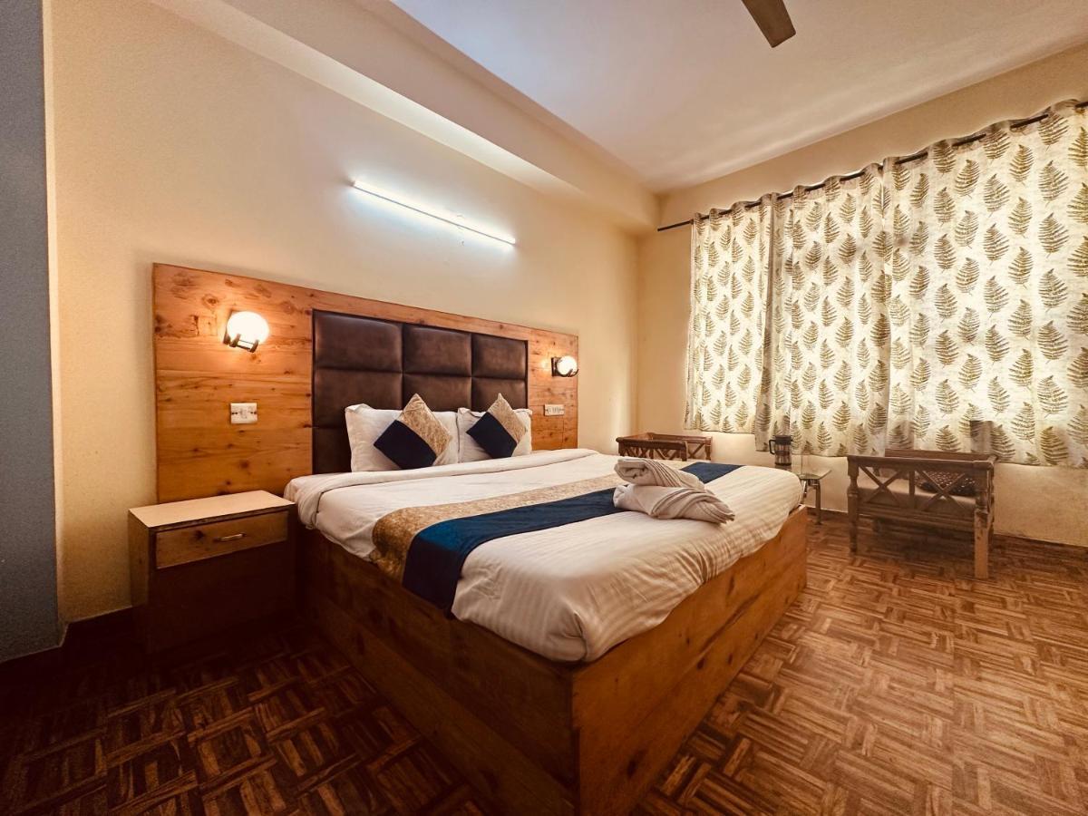 Hotel Grand Kalinga - Near Volvo Bus Stand Manali Екстериор снимка