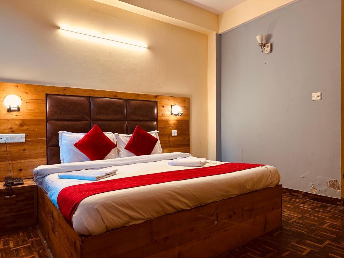 Hotel Grand Kalinga - Near Volvo Bus Stand Manali Екстериор снимка