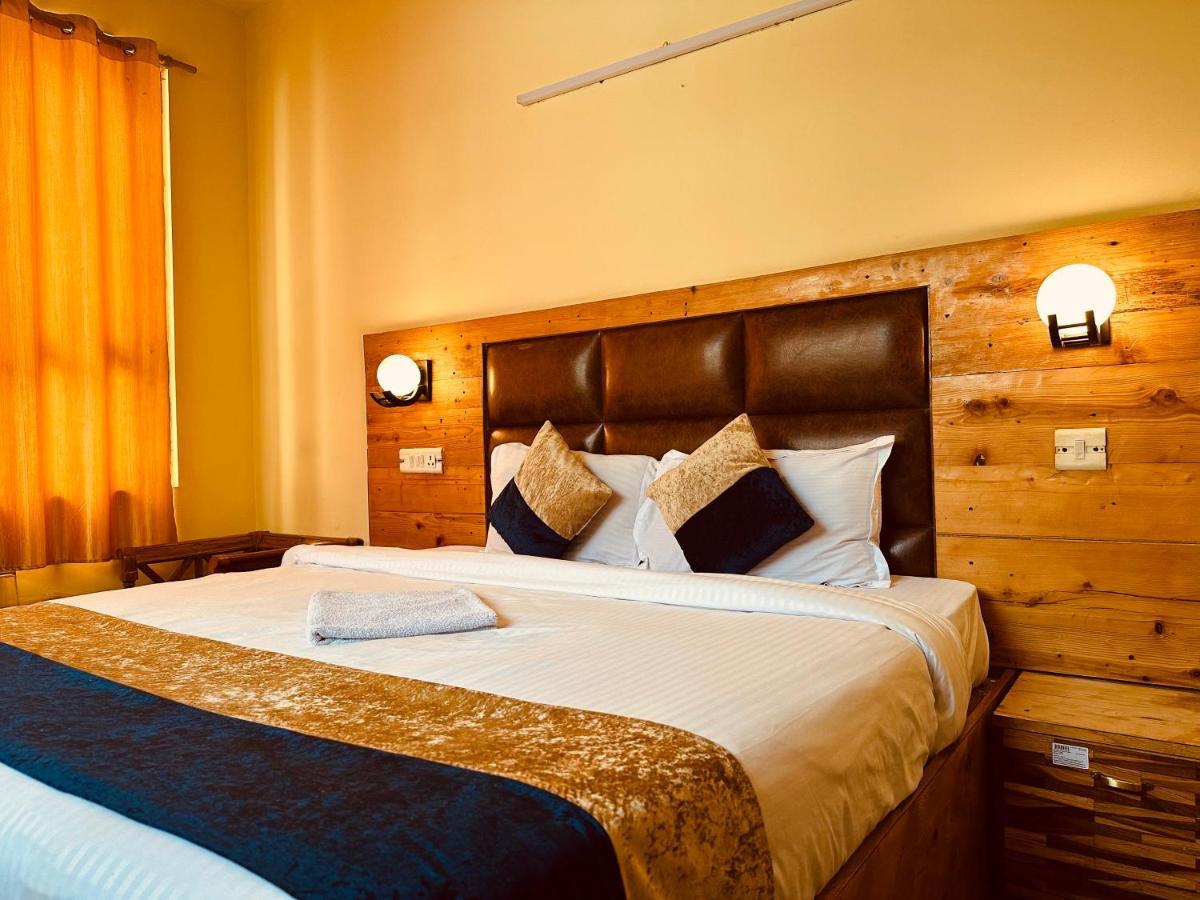 Hotel Grand Kalinga - Near Volvo Bus Stand Manali Екстериор снимка