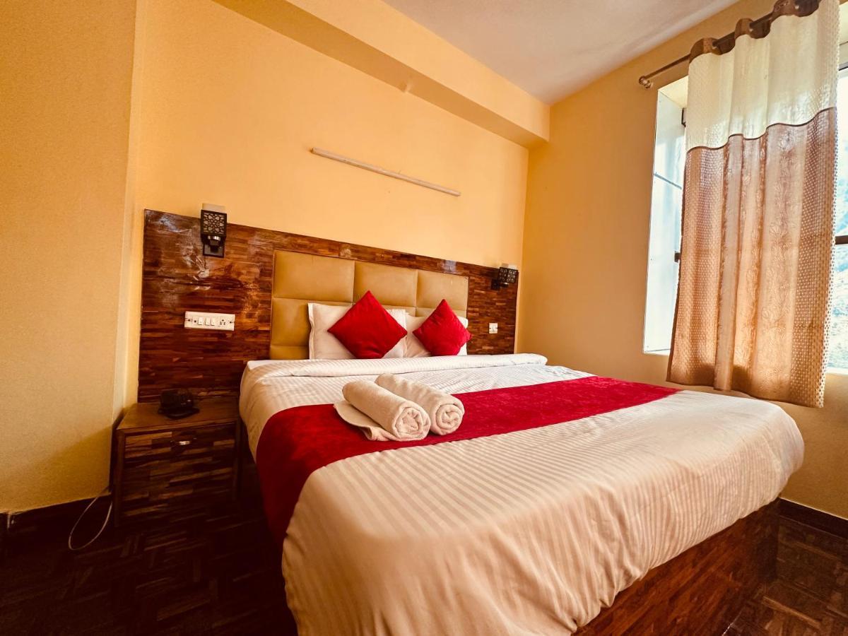 Hotel Grand Kalinga - Near Volvo Bus Stand Manali Екстериор снимка